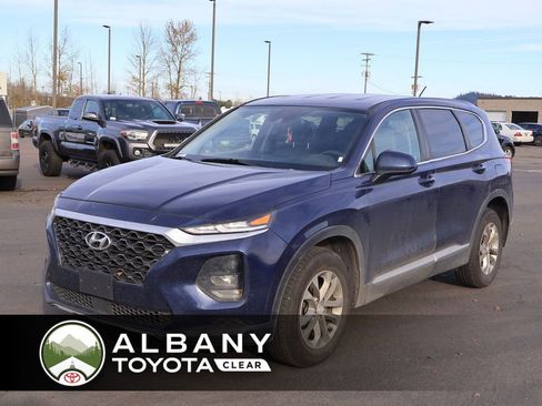 Used 2020 Hyundai Santa Fe SE image 1