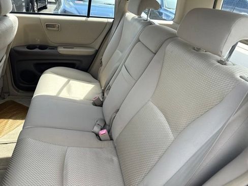 Used 2005 Toyota Highlander 2WD image 6
