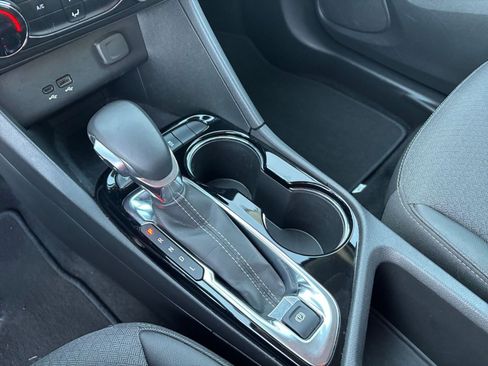 Used 2025 Buick Encore GX Preferred image 35