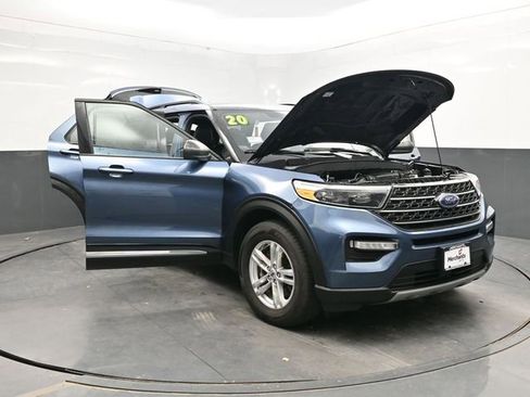 Used 2020 Ford Explorer XLT w/ Equipment Group 202A image 33