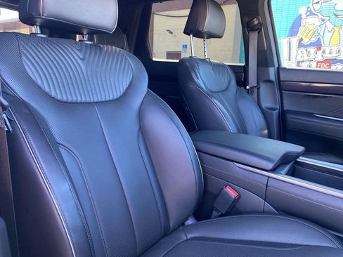 Used 2024 Hyundai Palisade Calligraphy image 17
