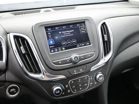 Used 2024 Chevrolet Equinox LT image 32