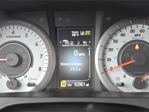 Certified 2020 Toyota Sienna SE image 24