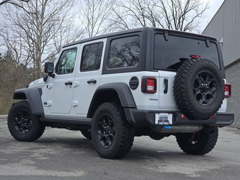 Used 2023 Jeep Wrangler Unlimited w/ Cold Weather Group AWD/4WD image 14