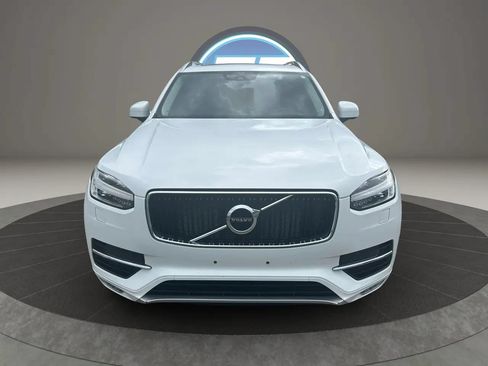 Used 2018 Volvo XC90 T6 Momentum w/ Momentum Plus Package AWD/4WD image 7