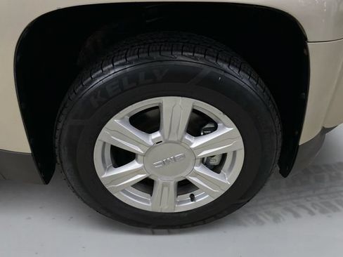 Used 2015 GMC Terrain SLE w/ Convenience Package AWD/4WD image 16
