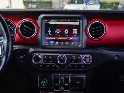 Used 2021 Jeep Gladiator Rubicon AWD/4WD image 15