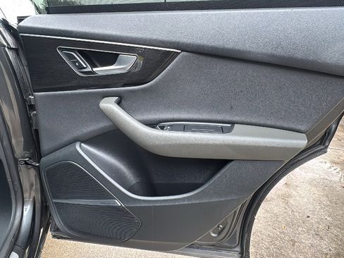 Used 2019 Audi Q8 Prestige w/ Year 1 Package image 27