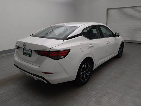 Used 2024 Nissan Sentra SV FWD image 9