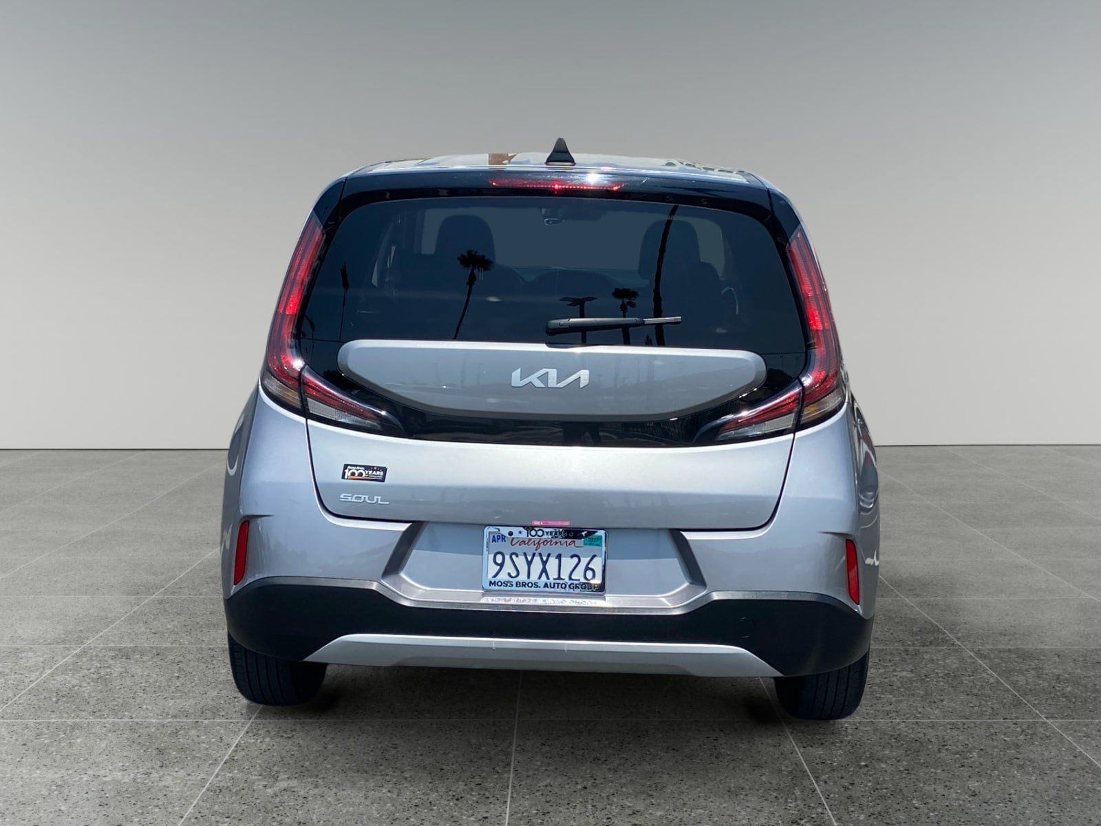 Used 2025 Kia Soul LX FWD image 4