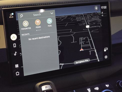 New 2025 Land Rover Defender 110 X-Dynamic SE image 4