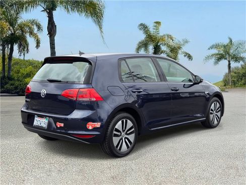 Used 2016 Volkswagen e-Golf SEL Premium w/ Driver Assistance Package FWD image 4