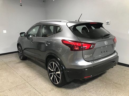 Used 2017 Nissan Rogue Sport SL w/ SL Premium Package AWD/4WD image 5