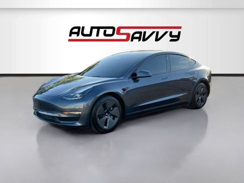 Used 2023 Tesla Model 3 Standard Range RWD image 3