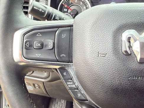 Used 2025 RAM 1500 Laramie AWD/4WD image 7