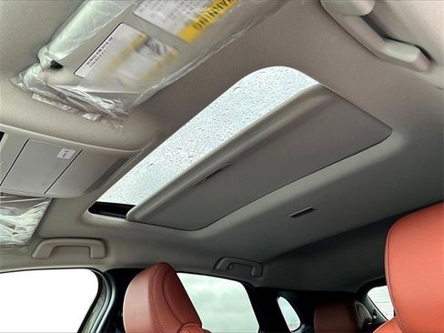 New 2025 MAZDA CX-30 Carbon image 14