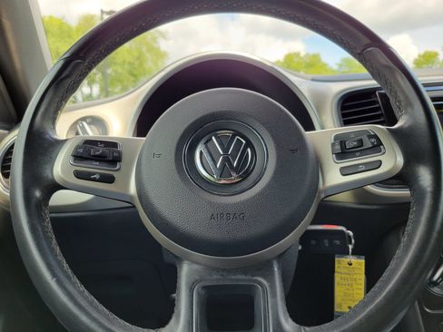 Used 2015 Volkswagen Beetle 1.8T FWD image 9