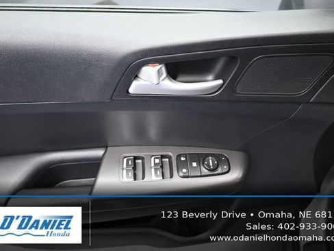 Used 2018 Kia Sportage LX AWD/4WD image 24
