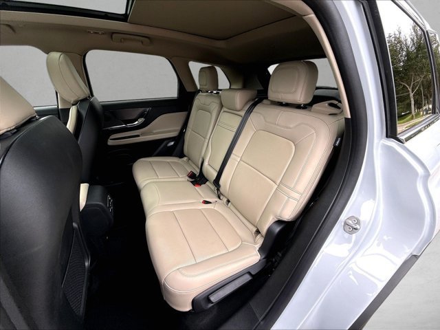 Used 2025 Lincoln Corsair Reserve FWD image 27