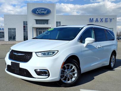 Used 2022 Chrysler Pacifica Touring-L