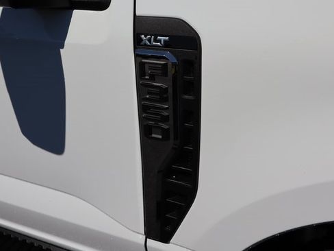 New 2025 Ford F350 XLT w/ FX4 Off-Road Package image 19