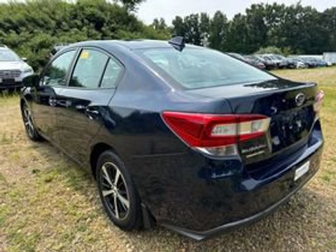 Used 2019 Subaru Impreza 2.0i Premium AWD/4WD image 2