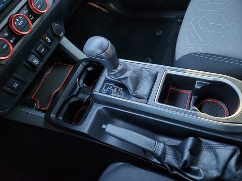 Used 2023 Toyota Tacoma TRD Off-Road image 12