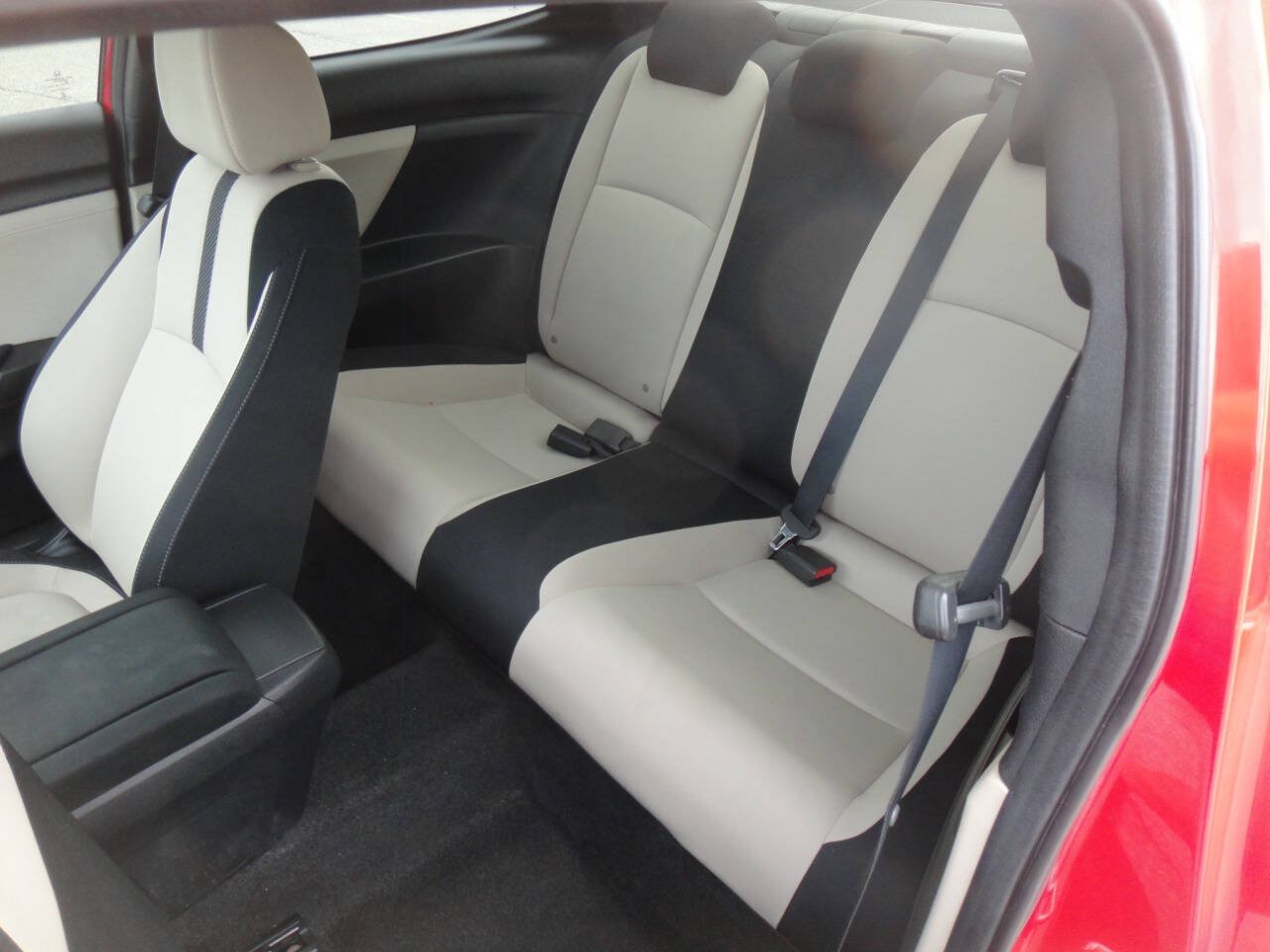 Used 2018 Honda Civic EX-T image 17