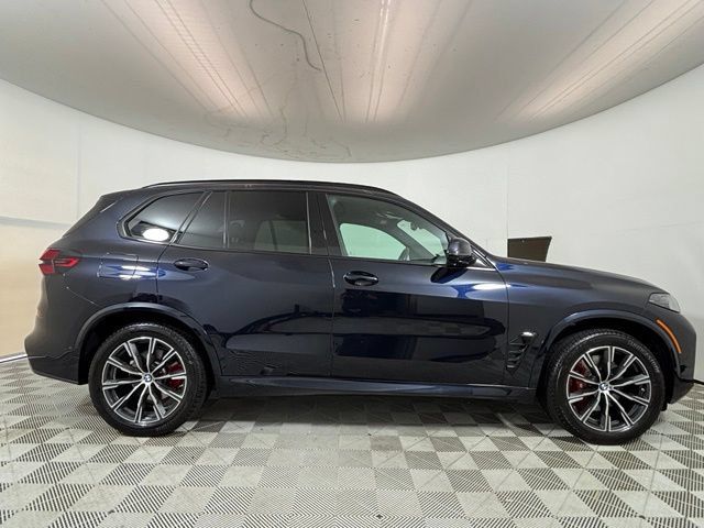 Used 2024 BMW X5 xDrive40i w/ M Sport Package AWD/4WD image 8