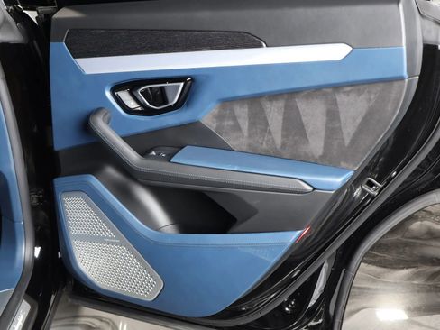 Used 2019 Lamborghini Urus image 26