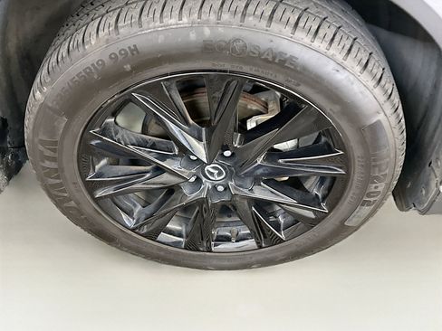 Used 2024 MAZDA CX-5 Carbon Edition image 11