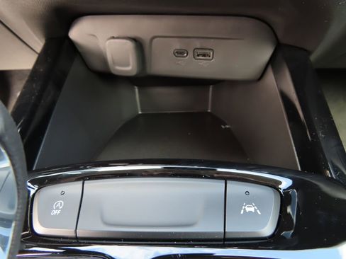 New 2026 Chevrolet Trax LT w/ Driver Confidence Package FWD image 9
