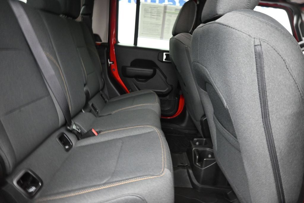 Used 2024 Jeep Gladiator Sport AWD/4WD image 10