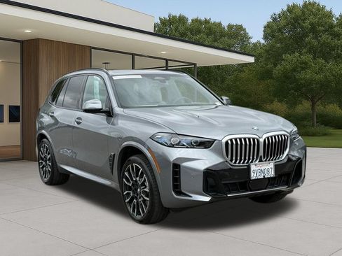 Used 2026 BMW X5 sDrive40i w/ M Sport Package RWD image 6