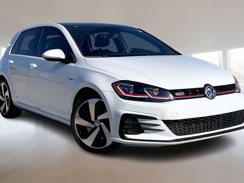Used 2020 Volkswagen GTI SE image 11