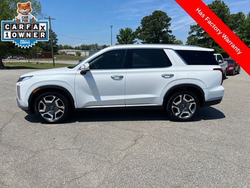 Used 2023 Hyundai Palisade SEL w/ Premium Package FWD image 2