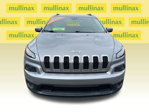 Used 2014 Jeep Cherokee Latitude w/ Trailer Tow Group AWD/4WD image 15