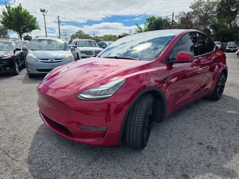 Used 2020 Tesla Model Y Long Range image 3