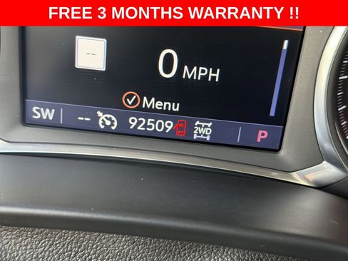 Used 2021 GMC Acadia SLT w/ LPO, Floor Liner Package image 16