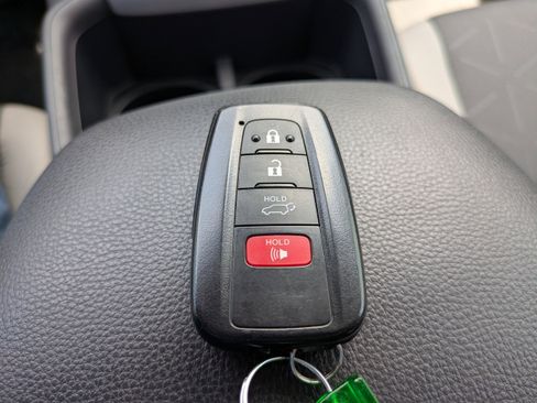 Used 2025 Toyota RAV4 XLE w/ Convenience Package FWD image 30