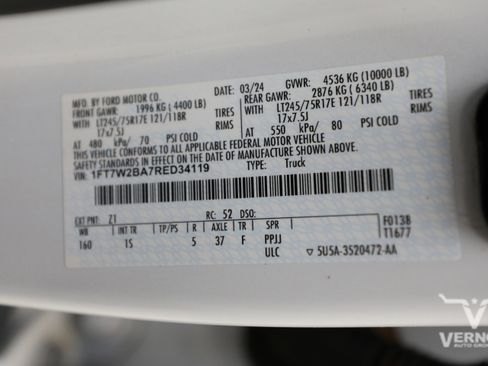 Used 2024 Ford F250 XL w/ XL Chrome Package image 38