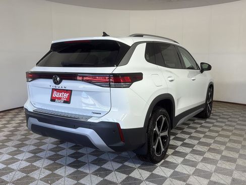 New 2026 Volkswagen Tiguan SE AWD/4WD image 8