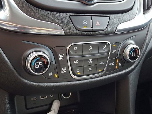 Certified 2023 Chevrolet Equinox LT AWD/4WD image 16
