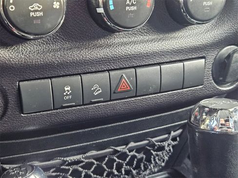 Used 2016 Jeep Wrangler Unlimited Sport image 26