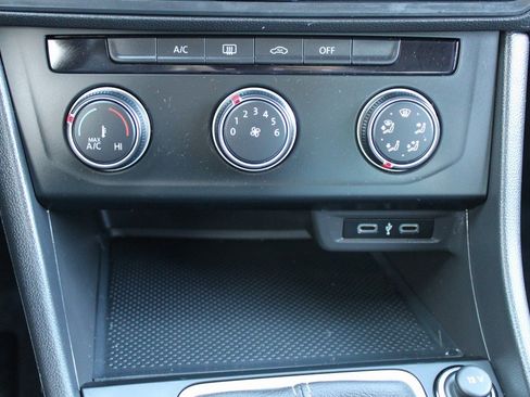 Certified 2022 Volkswagen Jetta S image 16