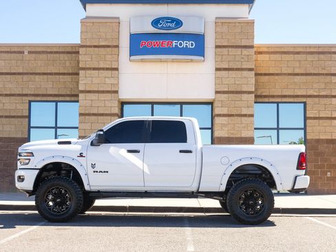 Used 2025 RAM 2500 Big Horn image 9