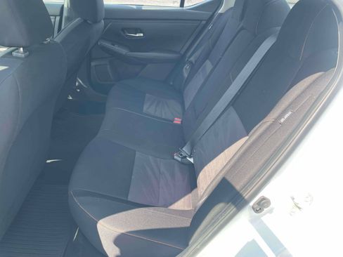 Used 2022 Nissan Sentra SR w/ Midnight Edition FWD image 13