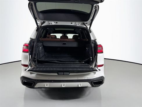 Used 2021 BMW X5 M50i w/ Executive Package AWD/4WD image 27