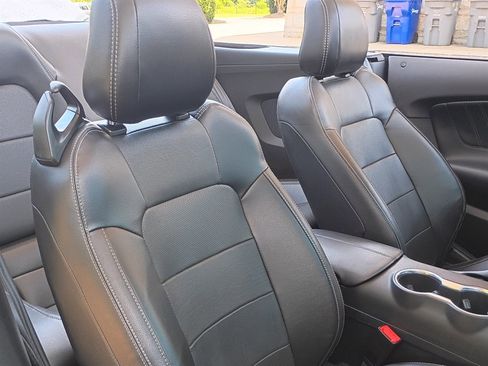 Used 2018 Ford Mustang GT Premium RWD image 15