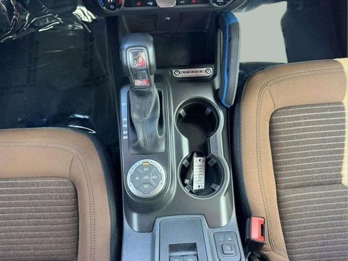 Used 2023 Ford Bronco Outer Banks w/ Sasquatch Package AWD/4WD image 16